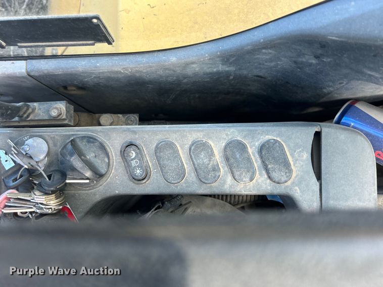 image for item DO1141 2010 Komatsu PC88MR-8 mini excavator