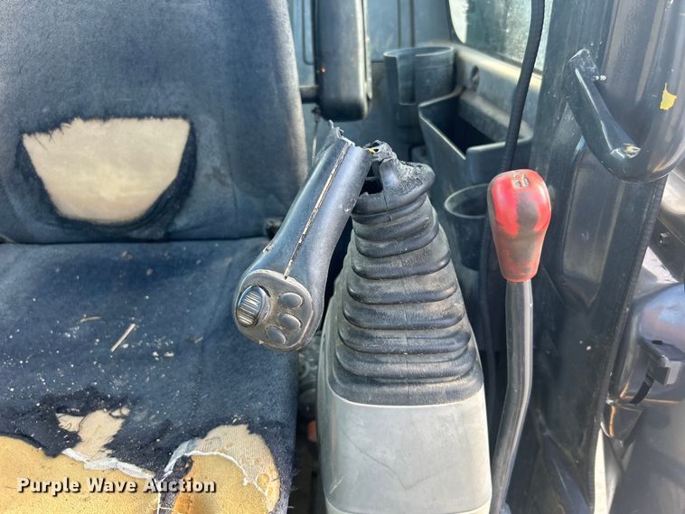 image for item DO1141 2010 Komatsu PC88MR-8 mini excavator