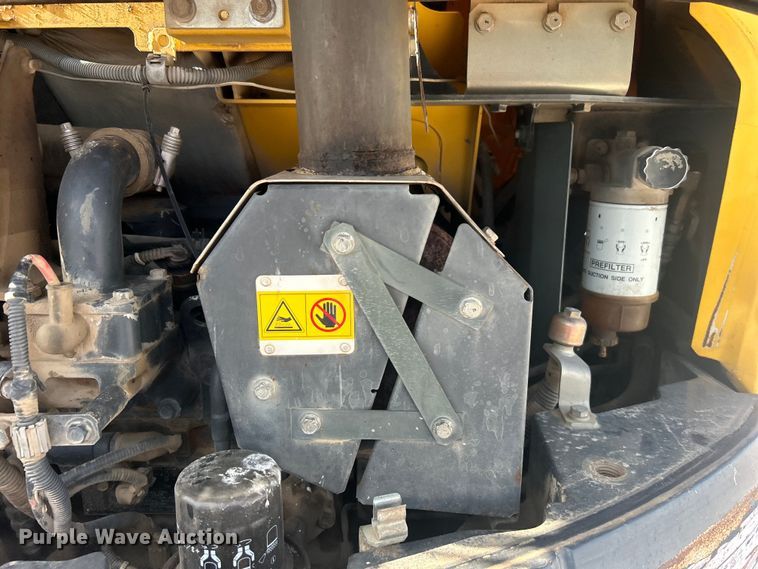 image for item DO1141 2010 Komatsu PC88MR-8 mini excavator