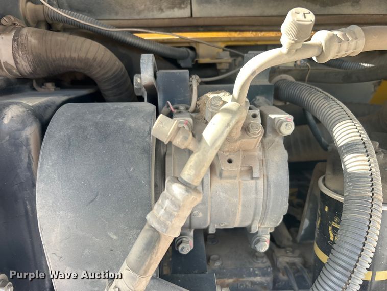 image for item DO1141 2010 Komatsu PC88MR-8 mini excavator