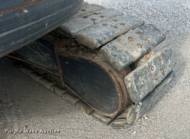 image for item DO1141 2010 Komatsu PC88MR-8 mini excavator