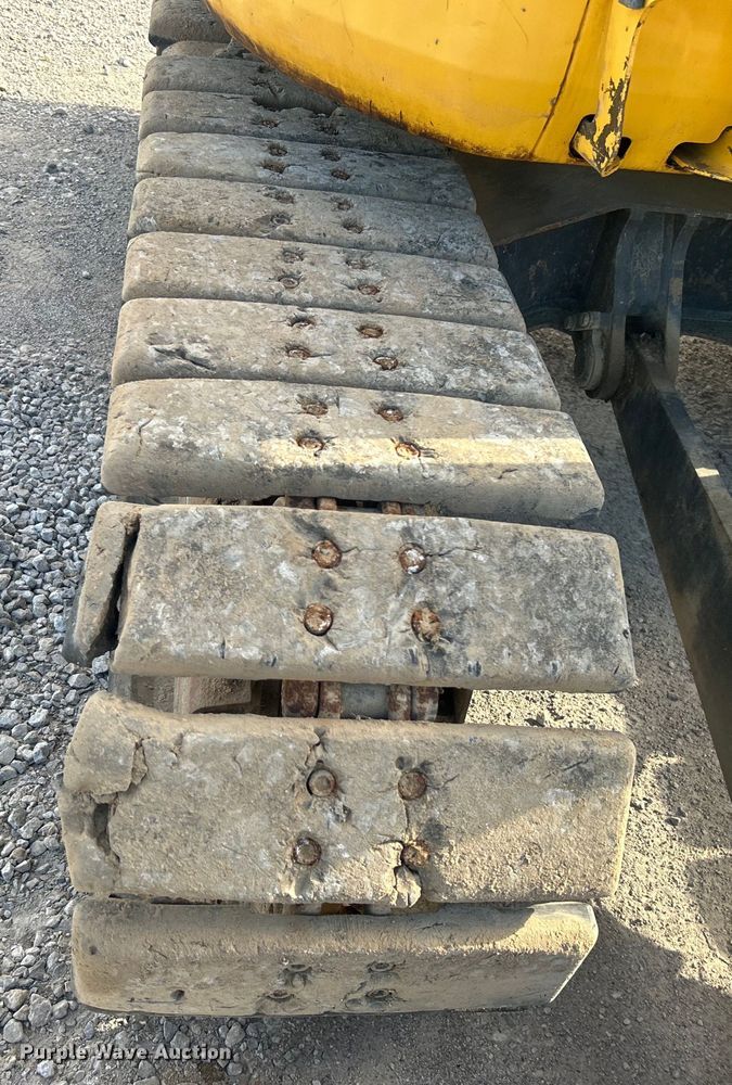 image for item DO1141 2010 Komatsu PC88MR-8 mini excavator