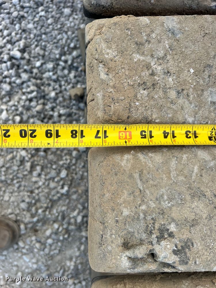 image for item DO1141 2010 Komatsu PC88MR-8 mini excavator