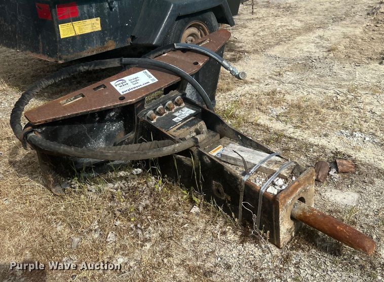 image for item DO1142 Stanley  MB5570 skid steer breaker