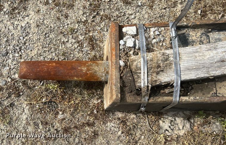 image for item DO1142 Stanley  MB5570 skid steer breaker