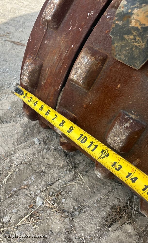 image for item DO1147 2019 Bomag BMP8500 trench compactor