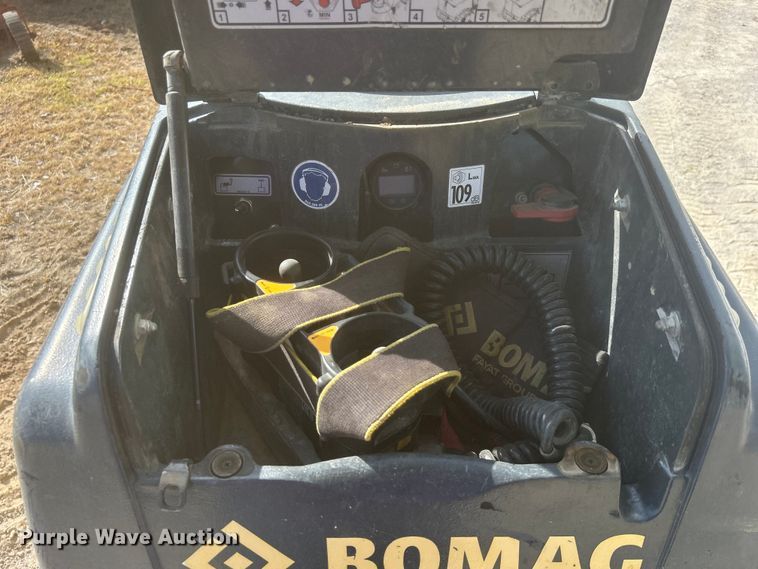 image for item DO1147 2019 Bomag BMP8500 trench compactor