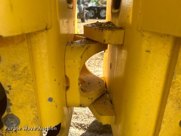 image for item DO1147 2019 Bomag BMP8500 trench compactor