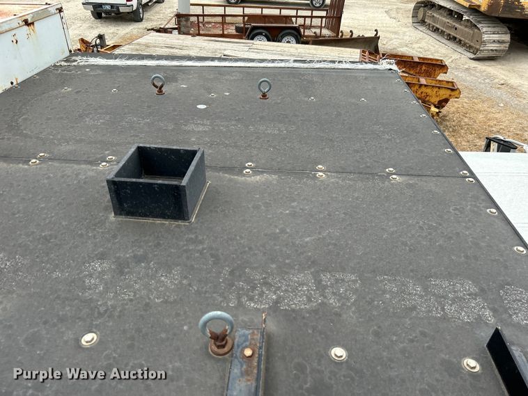 image for item DO1148 2001 International 4700 vacuum truck