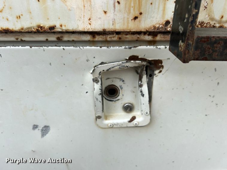 image for item DO1148 2001 International 4700 vacuum truck