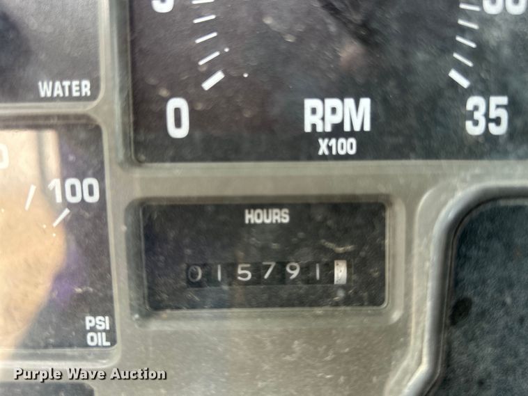 image for item DO1148 2001 International 4700 vacuum truck