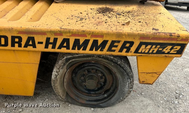 image for item DO1160 Broderson MH42B breaker