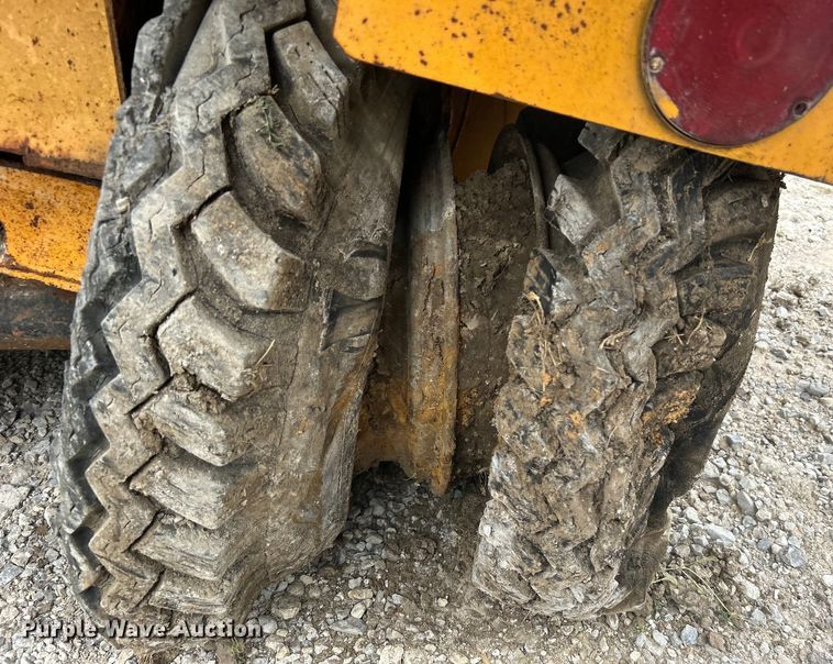 image for item DO1160 Broderson MH42B breaker