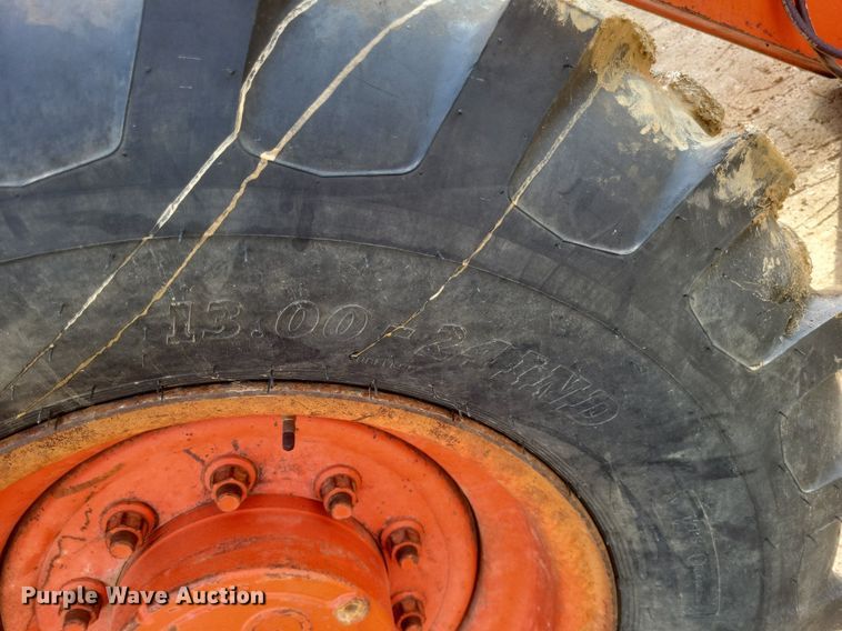 image for item DO4895 1999 Traverse Lift TL 8042 telehandler