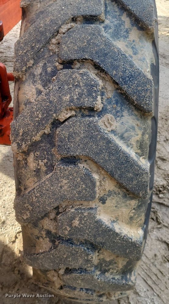 image for item DO4895 1999 Traverse Lift TL 8042 telehandler