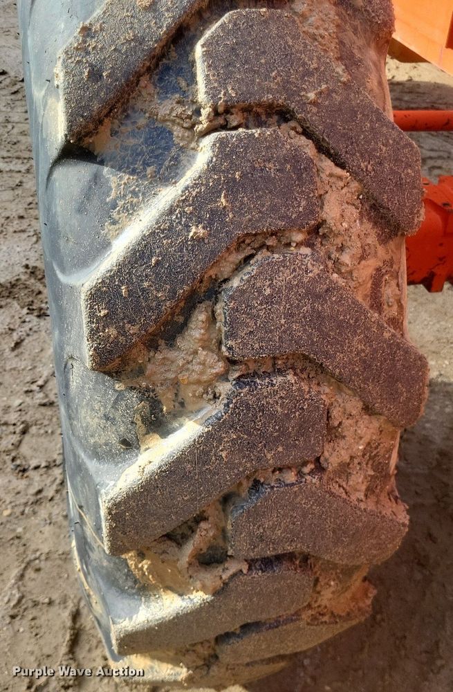 image for item DO4895 1999 Traverse Lift TL 8042 telehandler