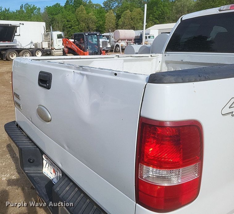 image for item DO4896 2006 Ford F150 XLT SuperCab pickup truck