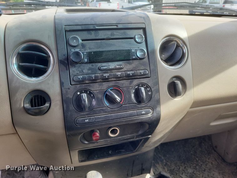 image for item DO4896 2006 Ford F150 XLT SuperCab pickup truck