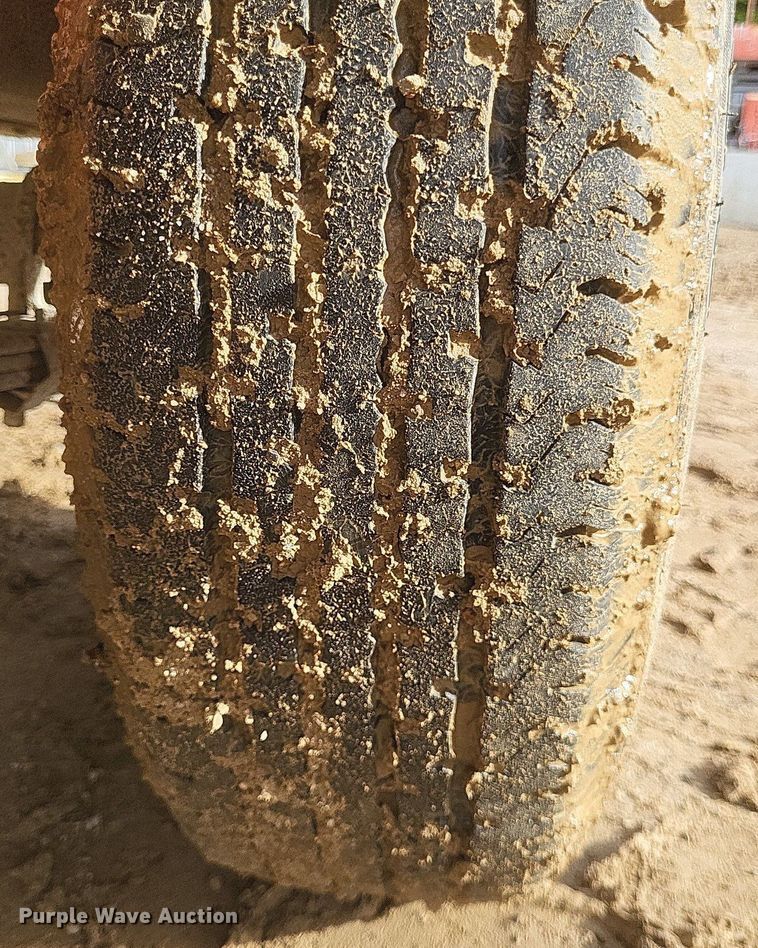 image for item DO4897 1996 Sullair D1850QJD5 air compressor