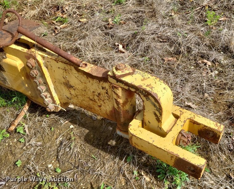 image for item DO4898 1997 Reynolds  17C scraper