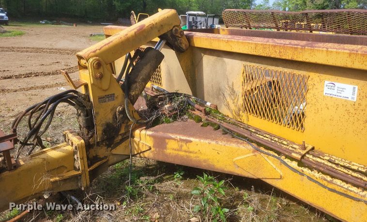 image for item DO4898 1997 Reynolds  17C scraper