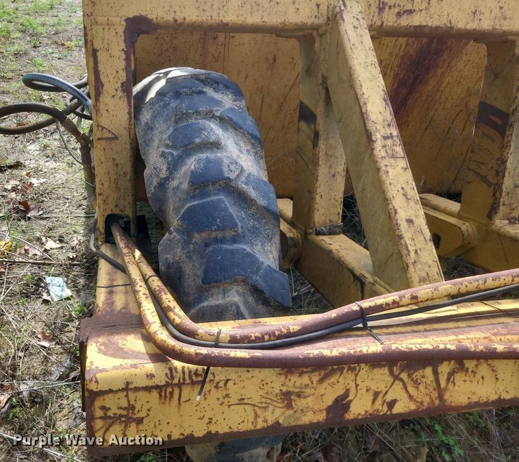 image for item DO4898 1997 Reynolds  17C scraper