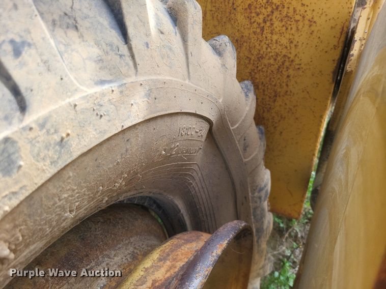 image for item DO4898 1997 Reynolds  17C scraper