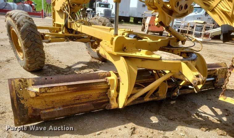 image for item DO4899 1987 Caterpillar 140G motor grader