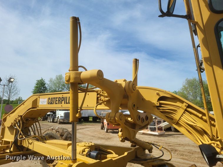 image for item DO4899 1987 Caterpillar 140G motor grader