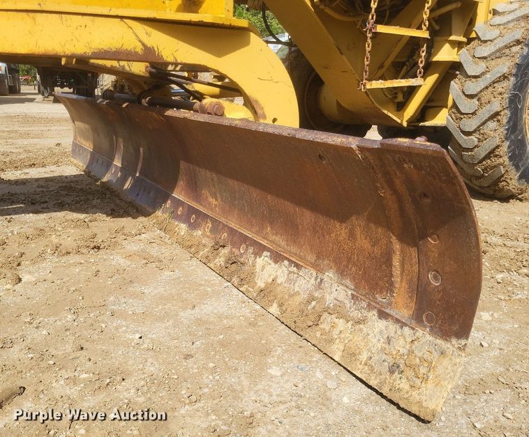 image for item DO4899 1987 Caterpillar 140G motor grader