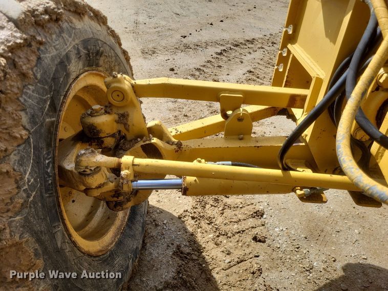 image for item DO4899 1987 Caterpillar 140G motor grader