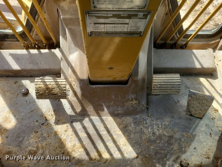 image for item DO4899 1987 Caterpillar 140G motor grader