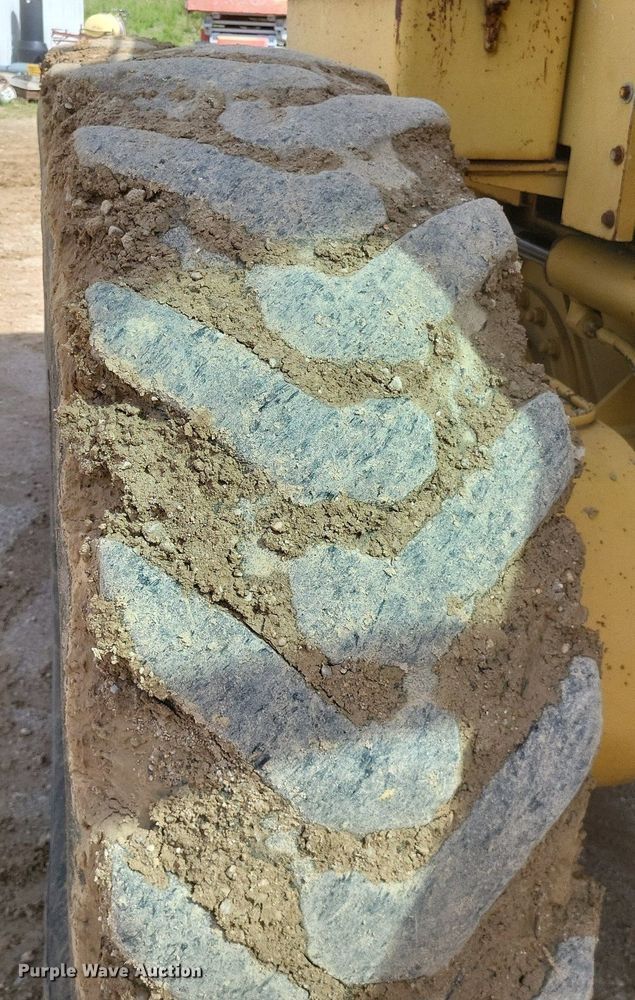 image for item DO4899 1987 Caterpillar 140G motor grader