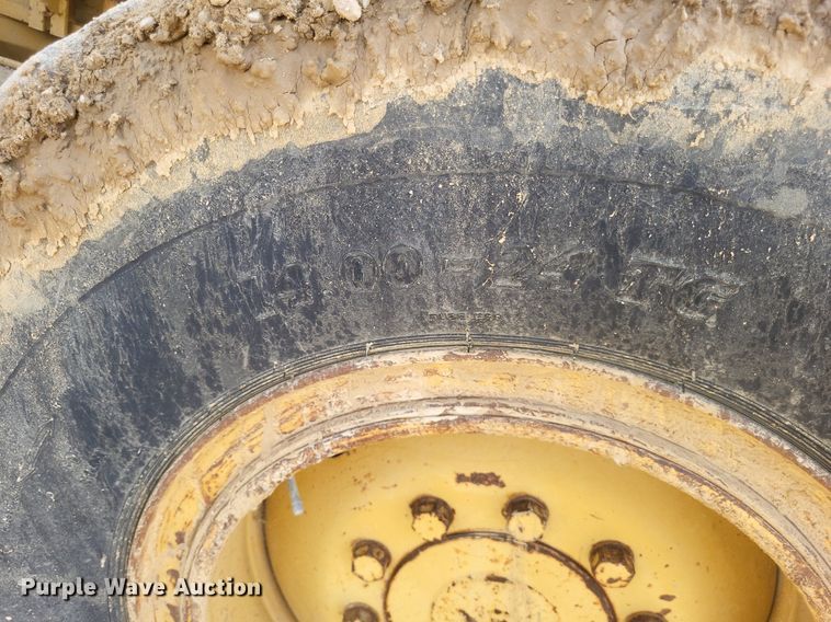 image for item DO4899 1987 Caterpillar 140G motor grader