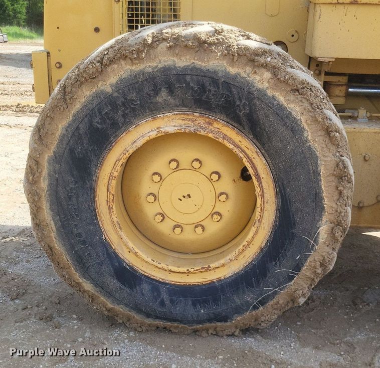 image for item DO4899 1987 Caterpillar 140G motor grader