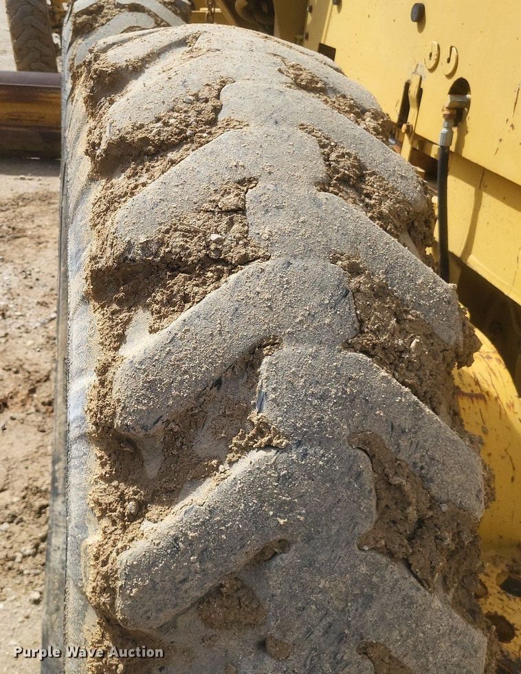 image for item DO4899 1987 Caterpillar 140G motor grader