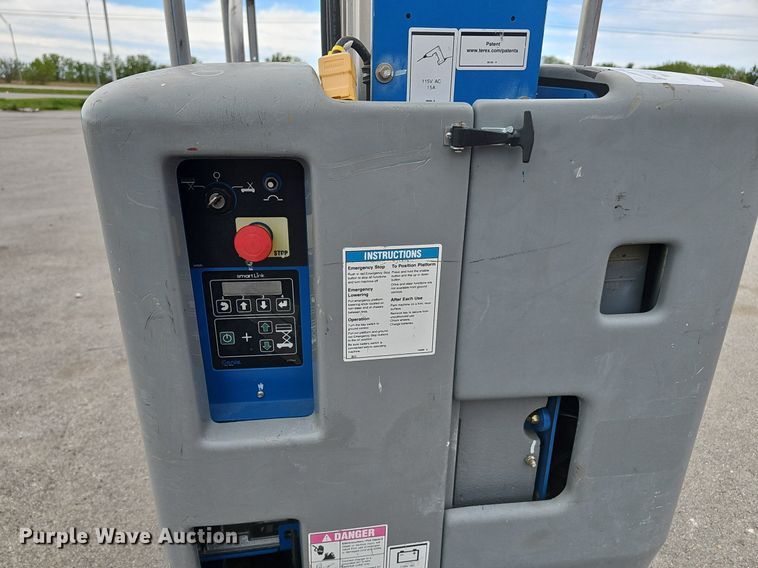 image for item DP0868 2017 Genie GR-20 vertical lift