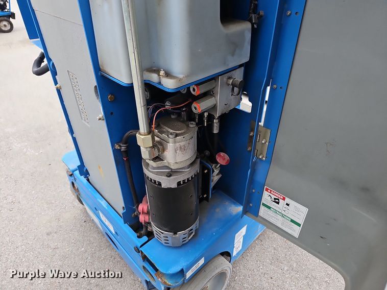 image for item DP0868 2017 Genie GR-20 vertical lift