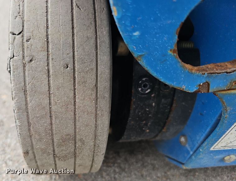 image for item DP0868 2017 Genie GR-20 vertical lift