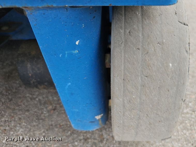 image for item DP0868 2017 Genie GR-20 vertical lift