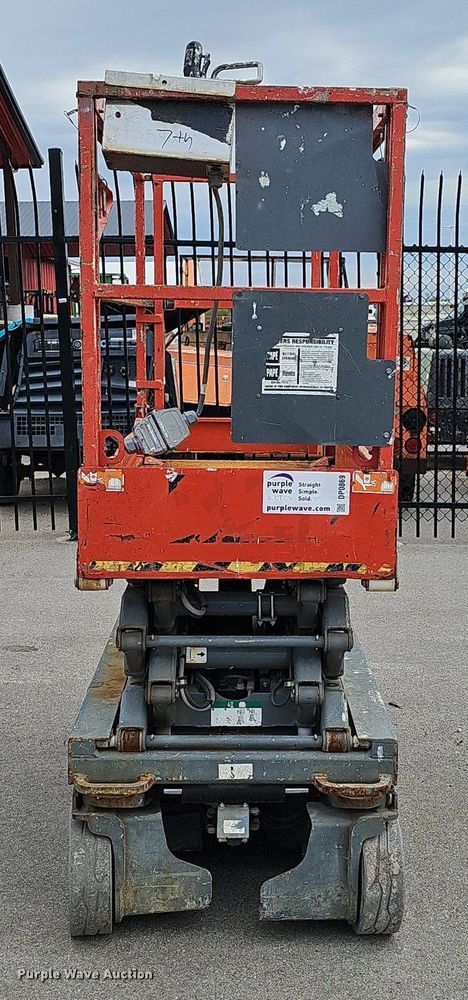 image for item DP0869 2014 Skyjack SJIII 3219 scissor lift