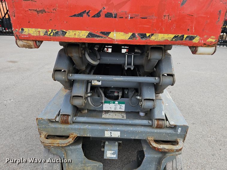 image for item DP0869 2014 Skyjack SJIII 3219 scissor lift