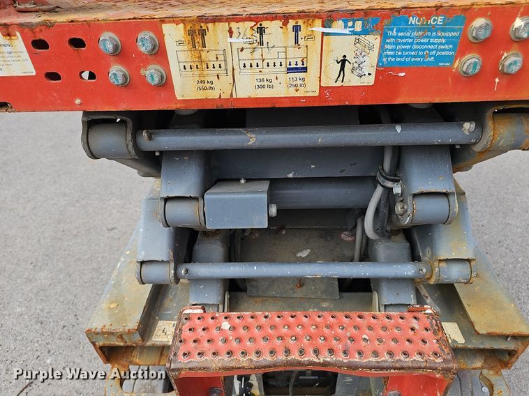 image for item DP0869 2014 Skyjack SJIII 3219 scissor lift