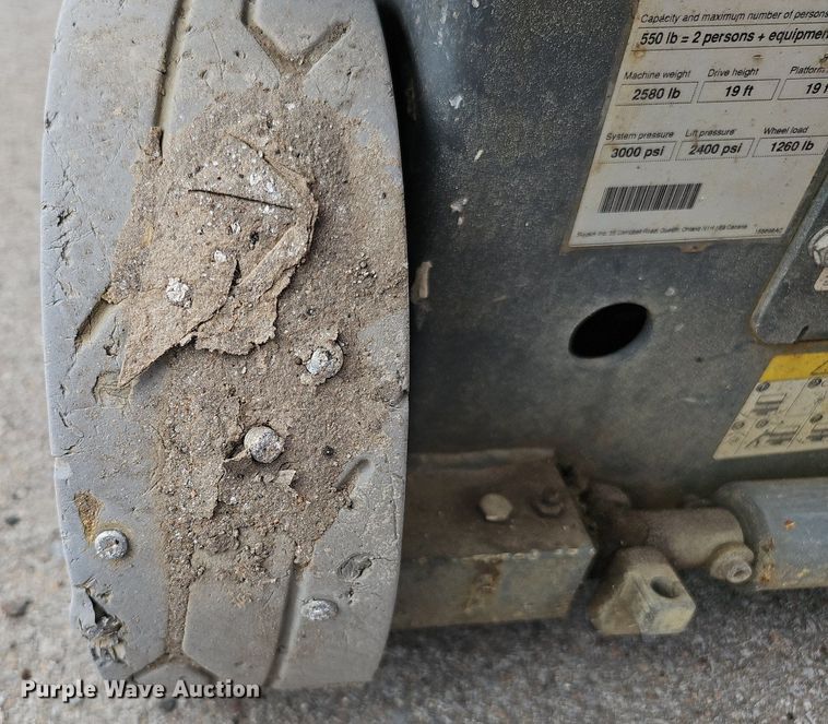 image for item DP0869 2014 Skyjack SJIII 3219 scissor lift