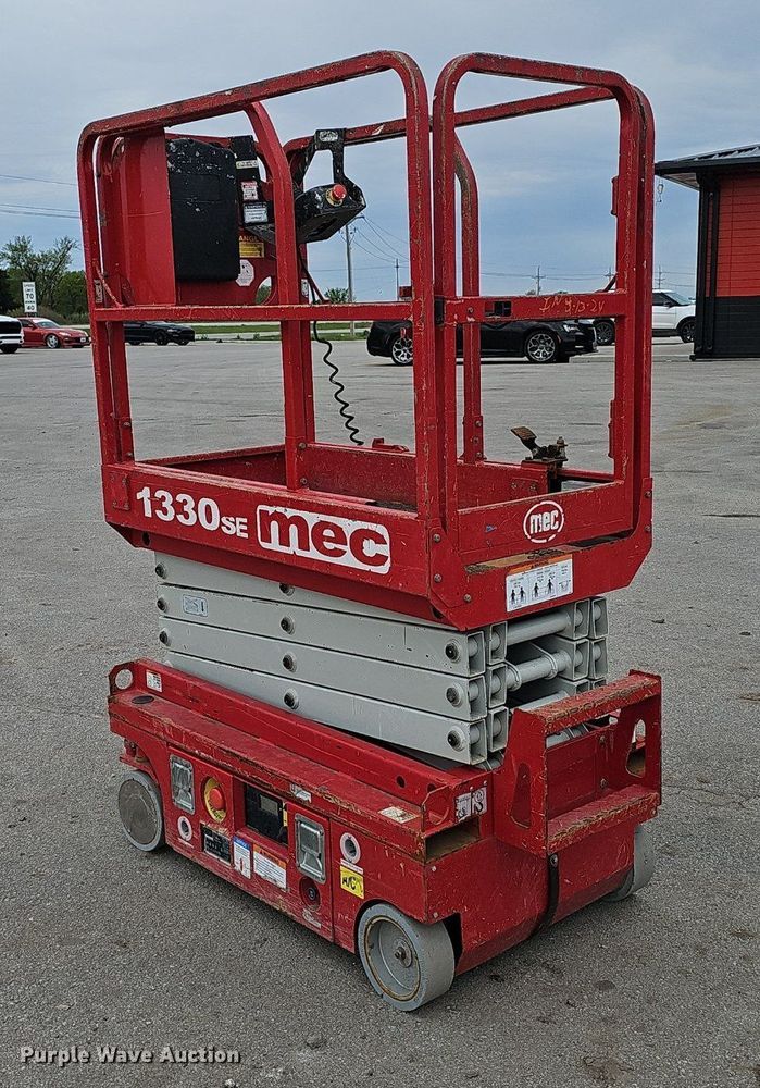 image for item DP0870 2017 MEC 1330SE scissor lift