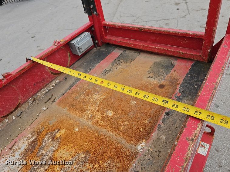 image for item DP0870 2017 MEC 1330SE scissor lift