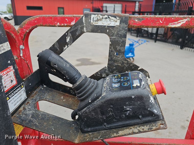 image for item DP0870 2017 MEC 1330SE scissor lift