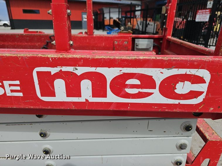 image for item DP0870 2017 MEC 1330SE scissor lift