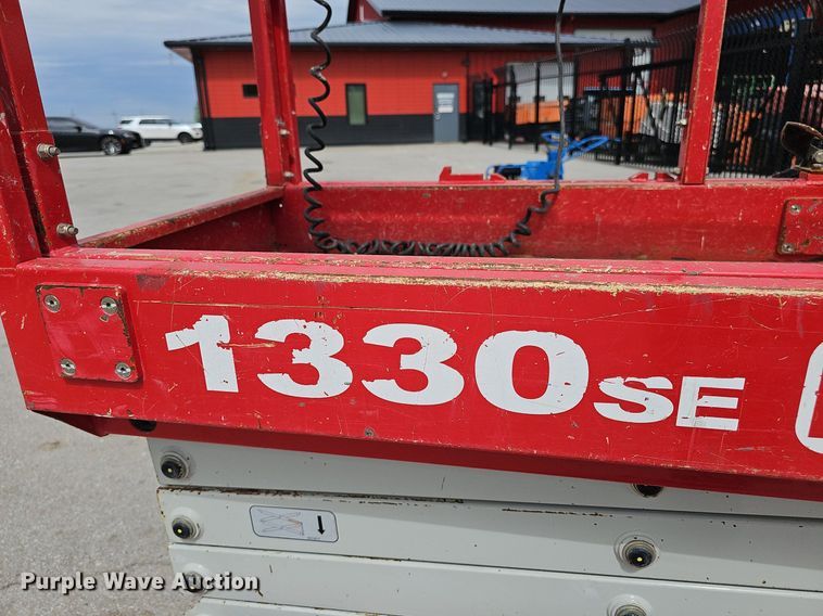 image for item DP0870 2017 MEC 1330SE scissor lift