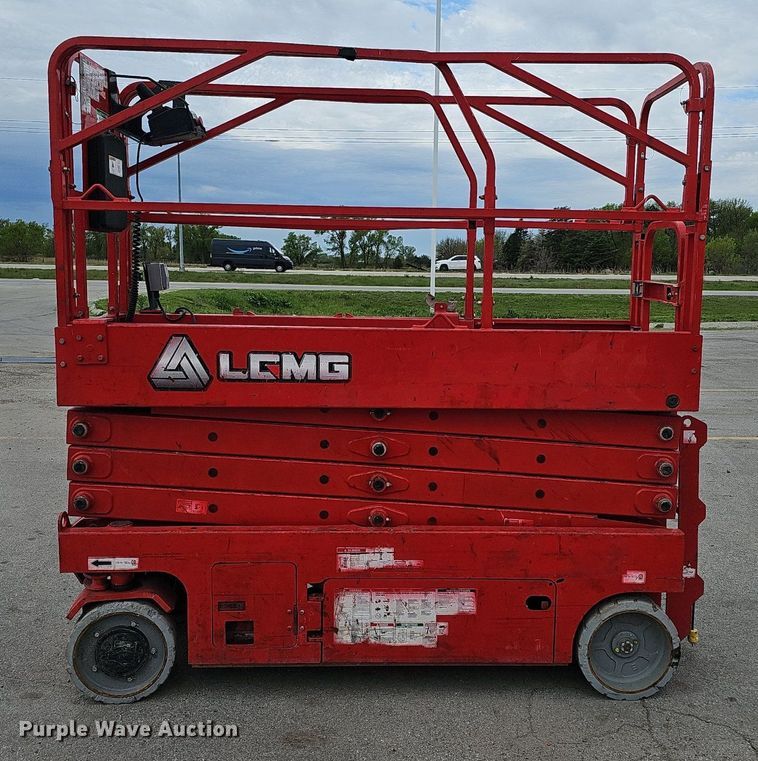 image for item DP0872 2019 LGMG AS2632E scissor lift